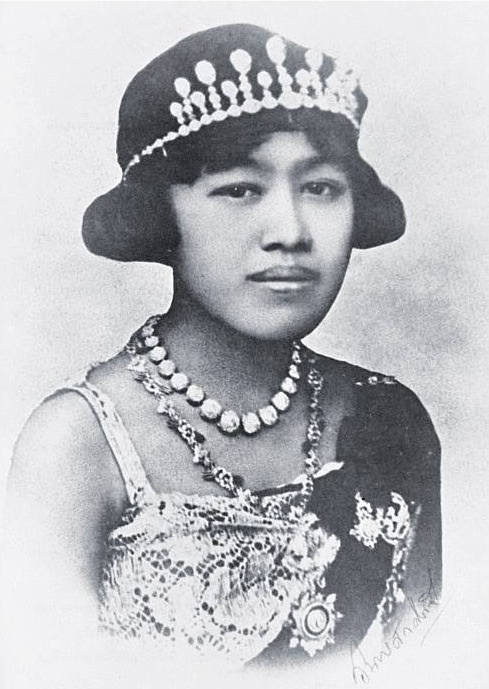 Queen Indrasakdi Sachi
